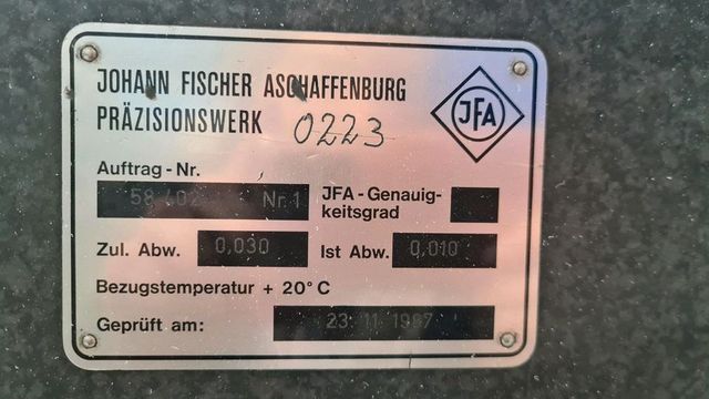 Andreas Zobel GmbH - Arbeitstisch
